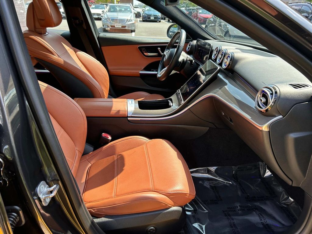 Thumbnail: 2023 Mercedes-Benz C-Class - 21