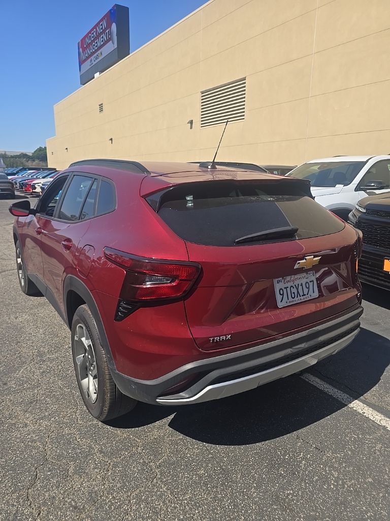View vehicle photo 3