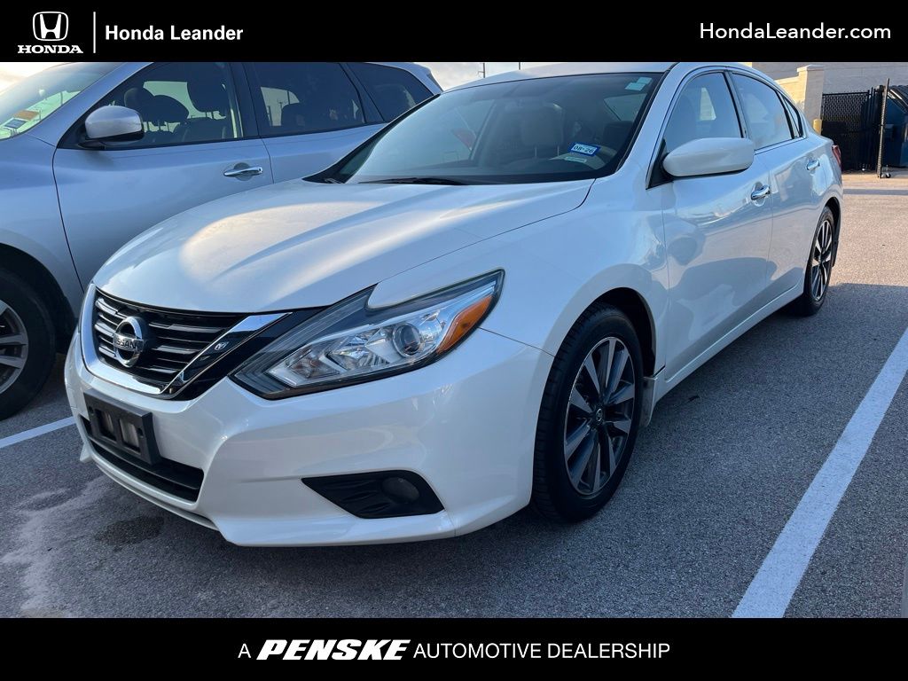 Thumbnail: 2017 Nissan Altima - 1