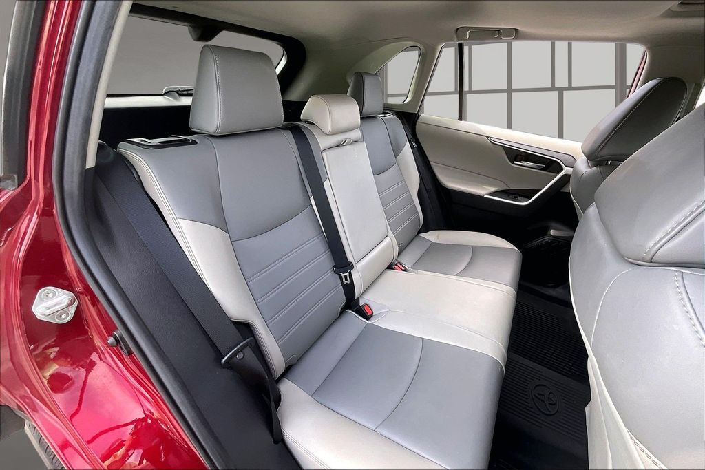 Used 2020 Toyota RAV4 SUV