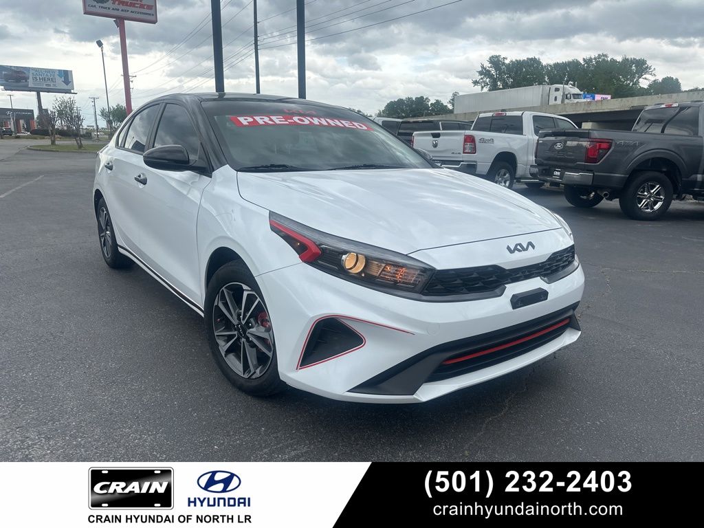 Snow White Pearl 2023 Kia Forte LXS FWD Sedan Front-Wheel Drive Continuously Variable Transmission