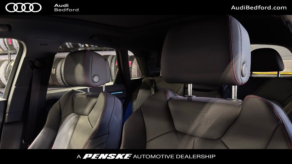 Thumbnail: 2025 Audi Q3 - 12