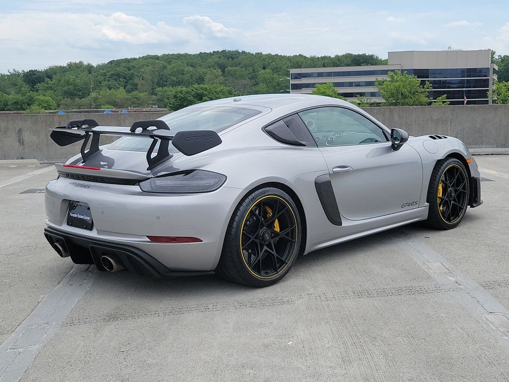 2023 Porsche 718 Cayman GT4 RS 4