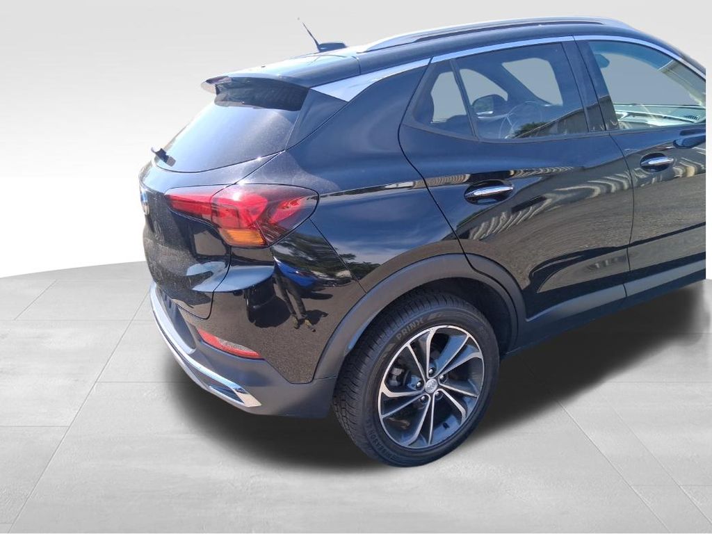 Used 2021 Black Buick Essence image 4