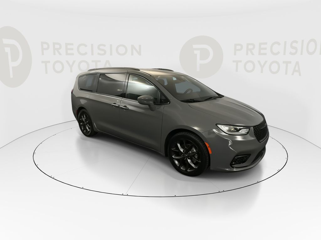 View vehicle photo 2