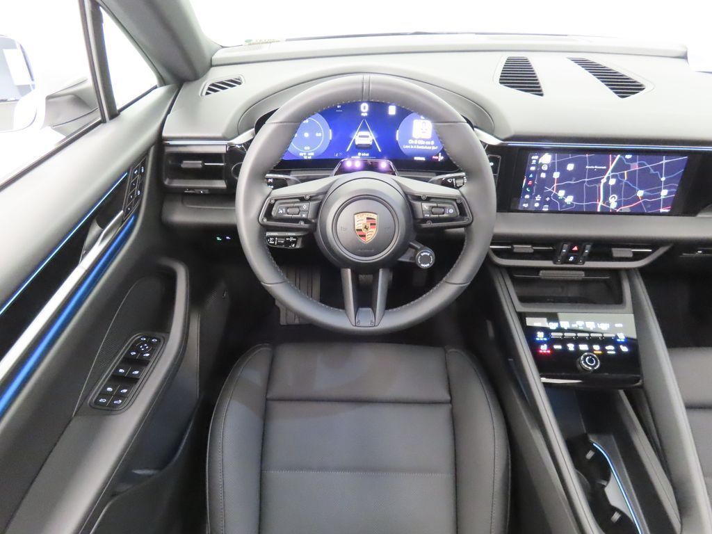 Thumbnail: 2026 Porsche Macan - 17