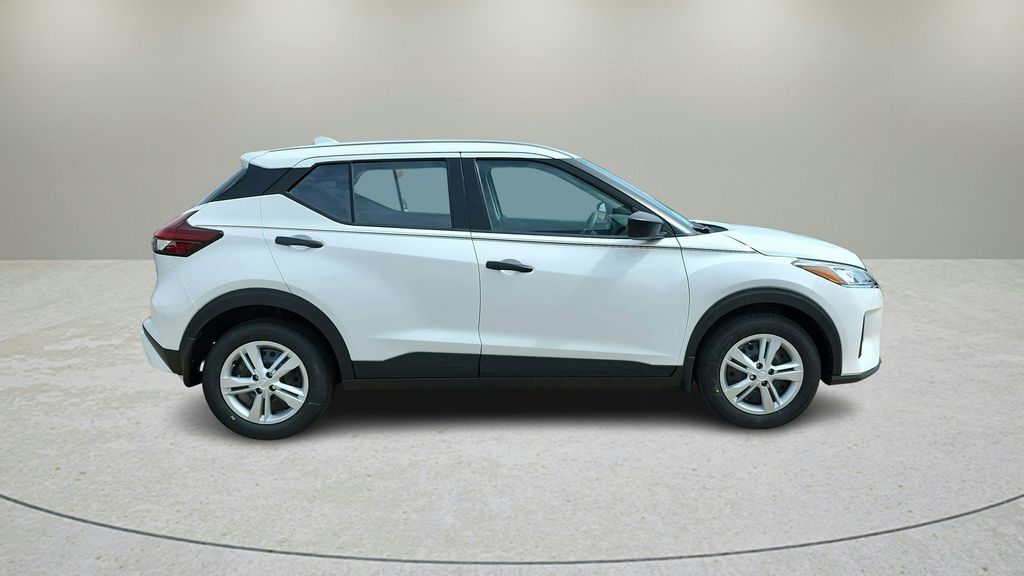 2025 Nissan Kicks Play