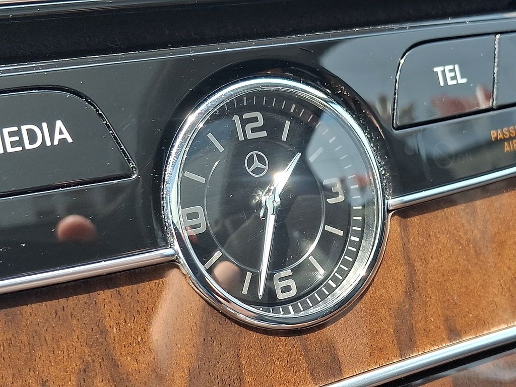 Thumbnail: 2017 Mercedes-Benz C-Class - 24