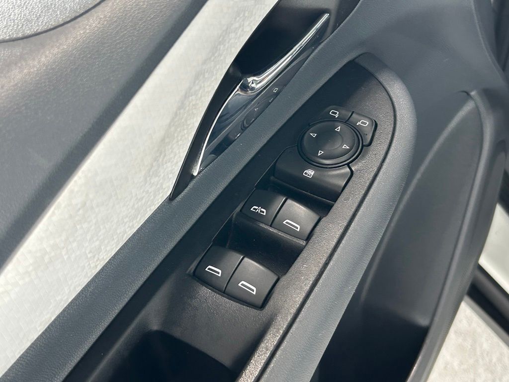 Used 2020 Summit White Chevrolet LT image 18