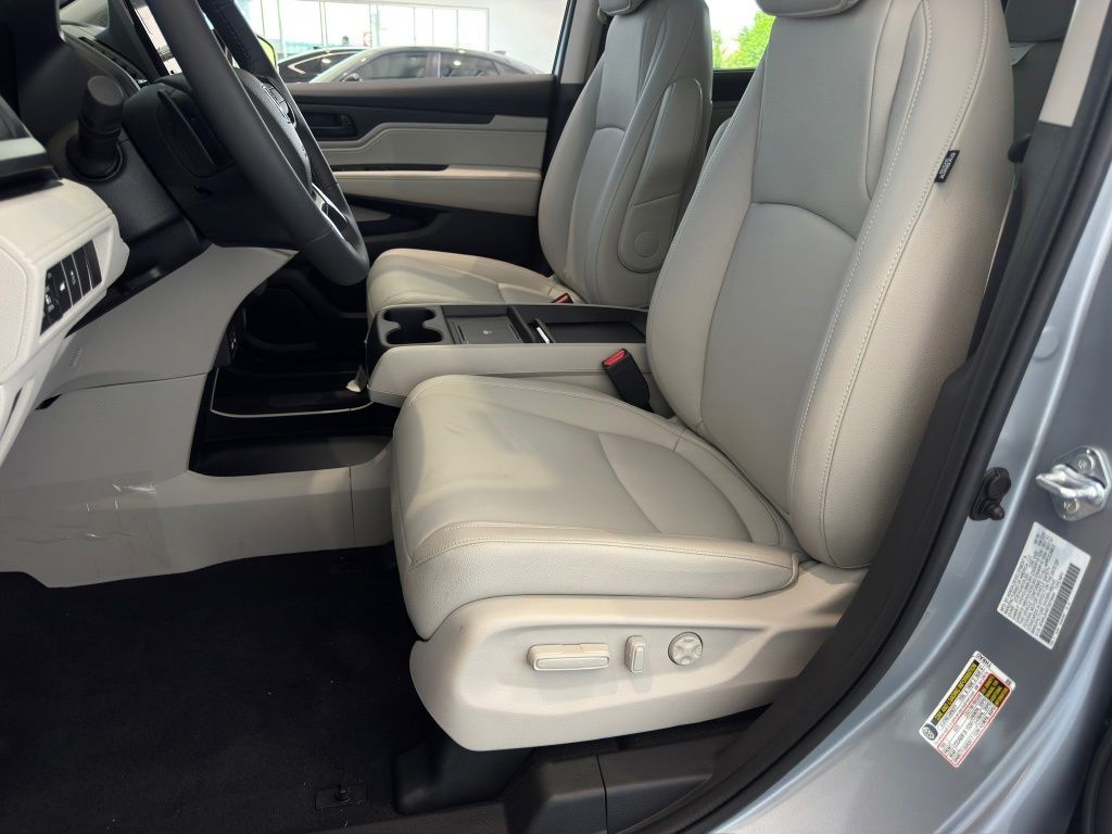 2026 Honda Odyssey EX-L Silver at Classic Honda Galveston