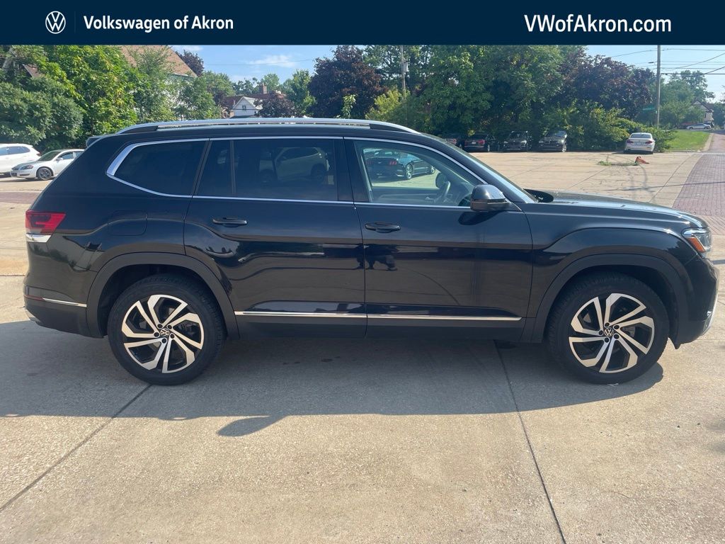 Deep Black Pearl 2023 Volkswagen Atlas SUV / Crossover All-Wheel Drive 8-Speed Automatic