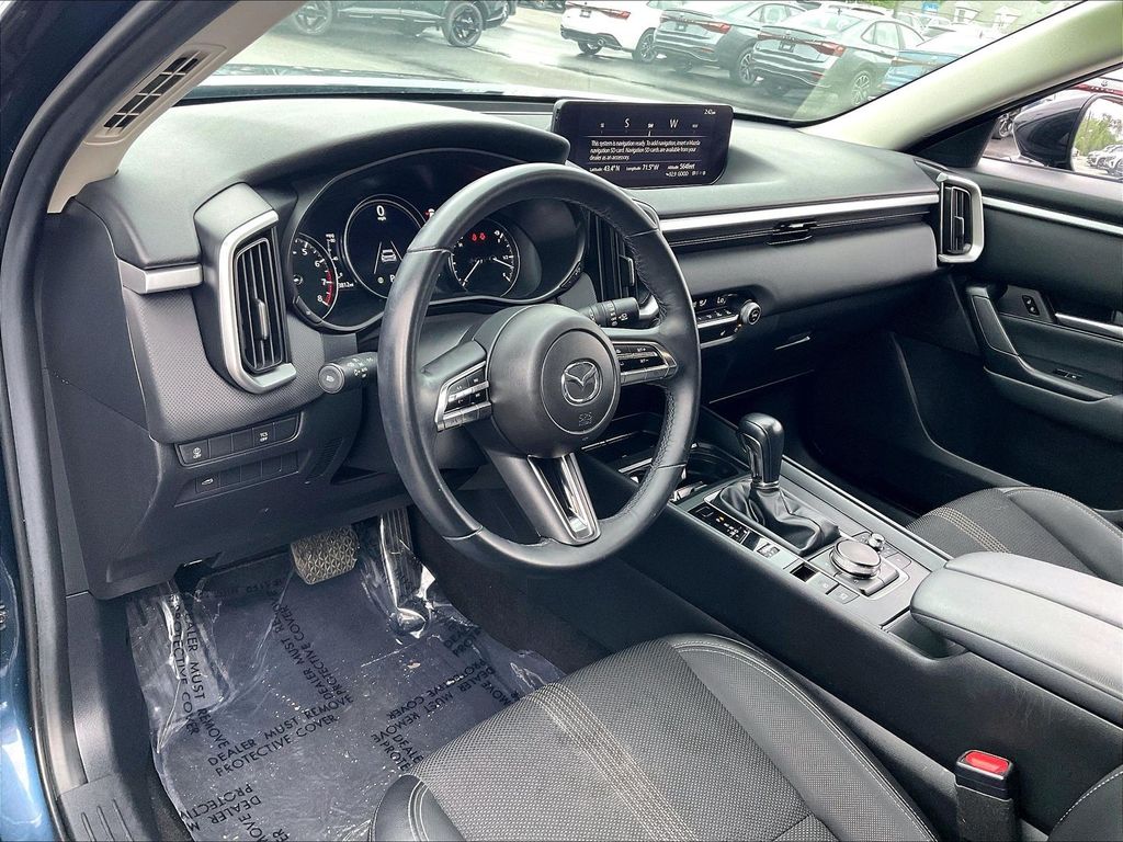 2025 Mazda CX-50 — photo 8