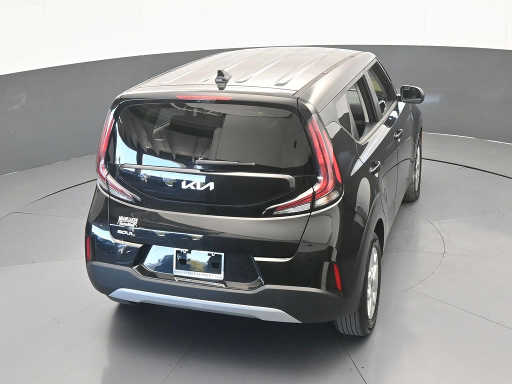 Used 2023 Fusion Black Kia LX image 43