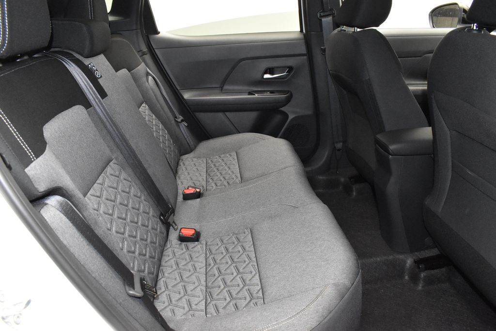 Thumbnail: 2026 Nissan Kicks - 28