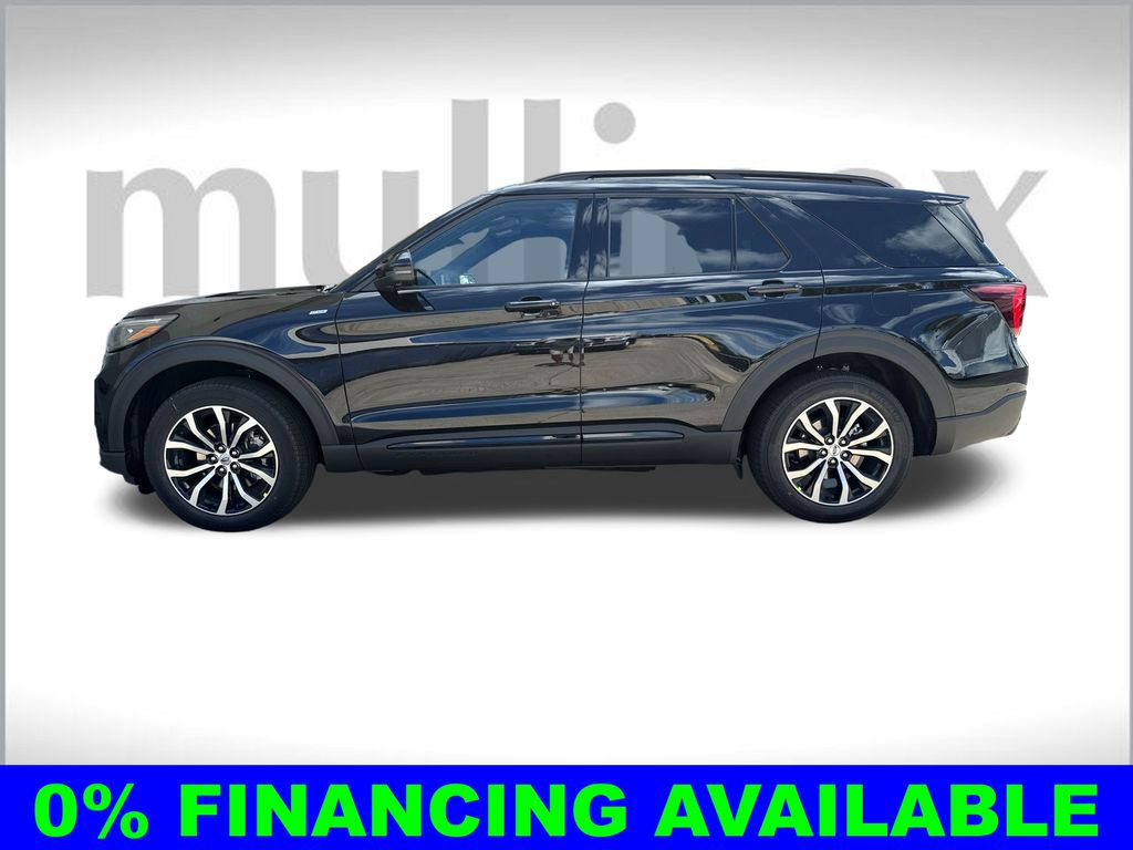 2025 Ford Explorer ST-Line photo 3