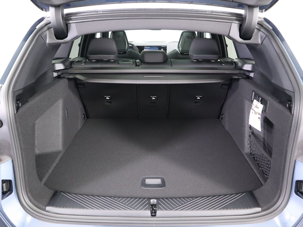 Thumbnail: 2025 BMW X3 - 30