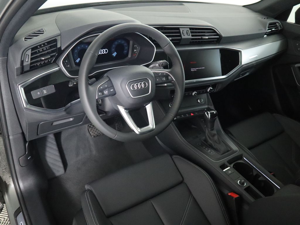 Thumbnail: 2025 Audi Q3 - 10