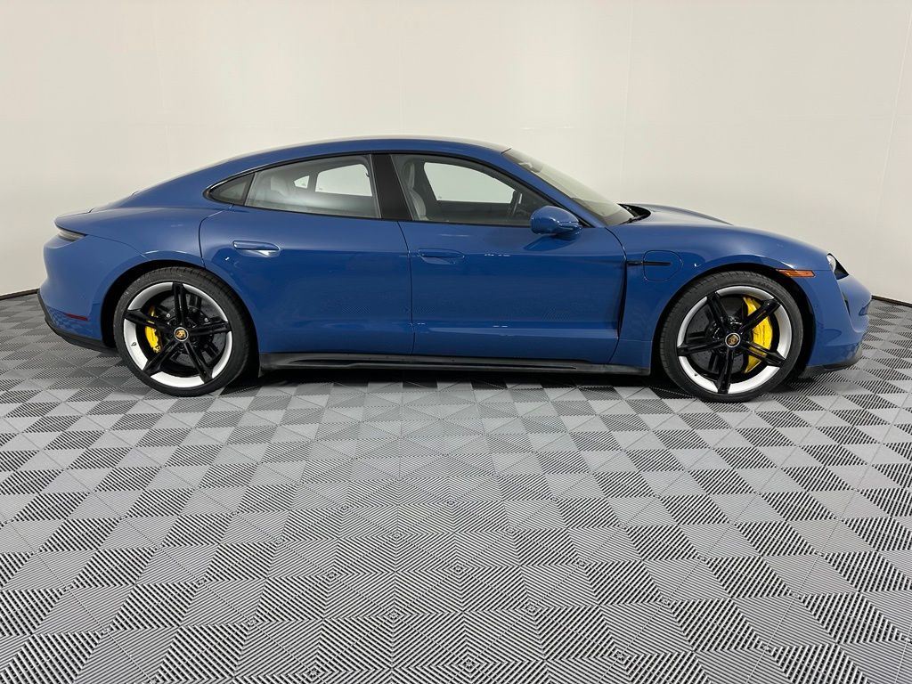 Thumbnail: 2024 Porsche Taycan - 11