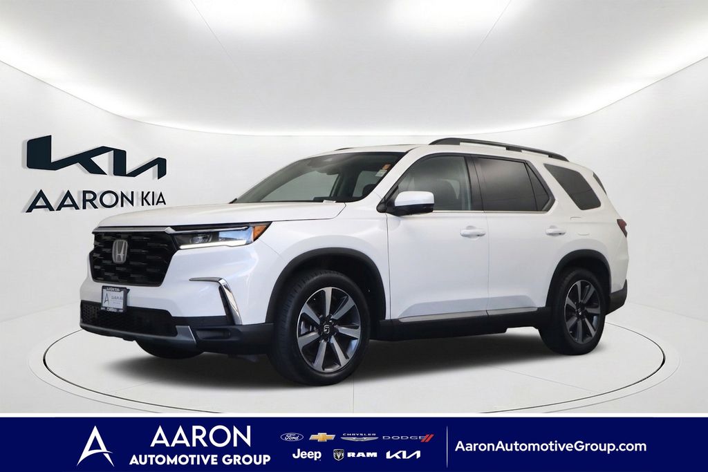 Platinum White Pearl 2025 Honda Pilot SUV / Crossover Front-Wheel Drive Automatic