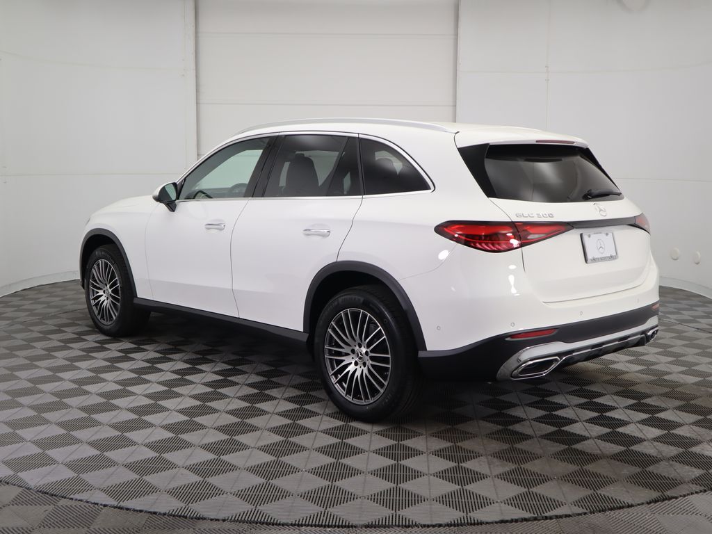 Thumbnail: 2025 Mercedes-Benz GLC - 7