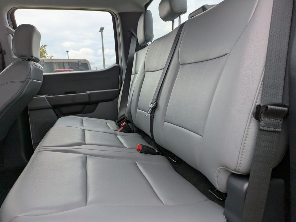 2026 Ford Super Duty F-350 DRW XL