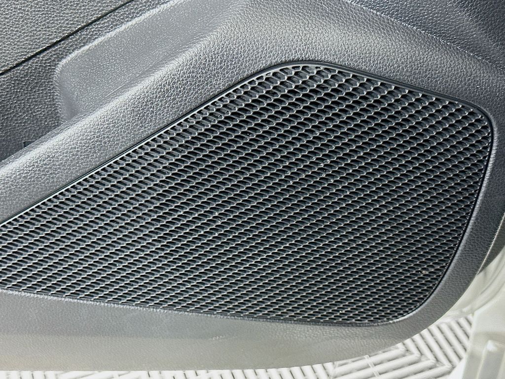 Thumbnail: 2025 Toyota Corolla - 19