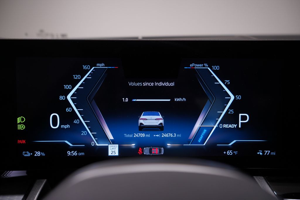 Thumbnail: 2024 BMW i5 - 21