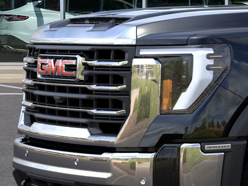 2025 GMC Sierra 3500HD SLT 13