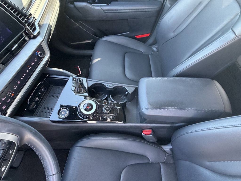 used 2024 Kia Sportage Hybrid car, priced at $27,394