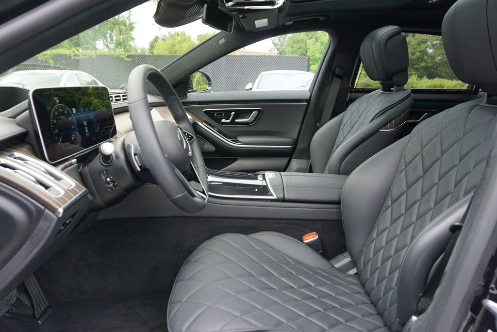 Thumbnail: 2022 Mercedes-Benz S-Class - 7