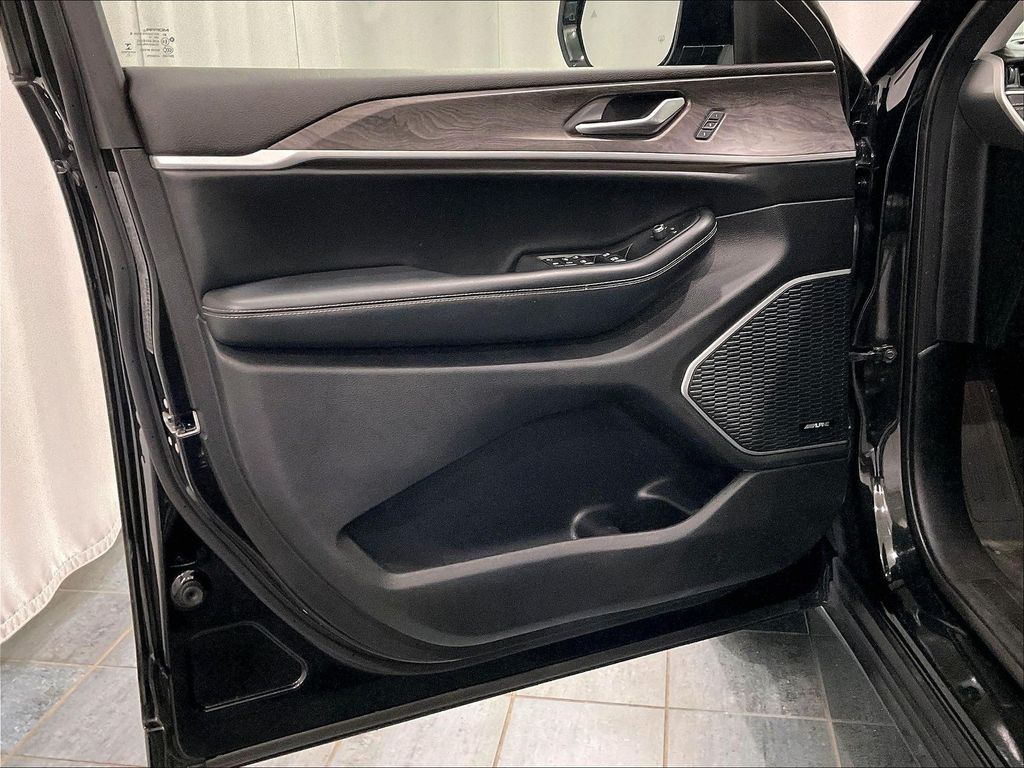 2021 Jeep Grand Cherokee L — photo 9