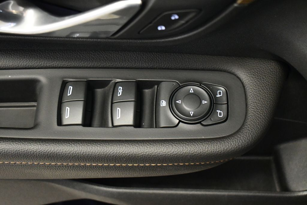 Thumbnail: 2020 GMC Terrain - 15