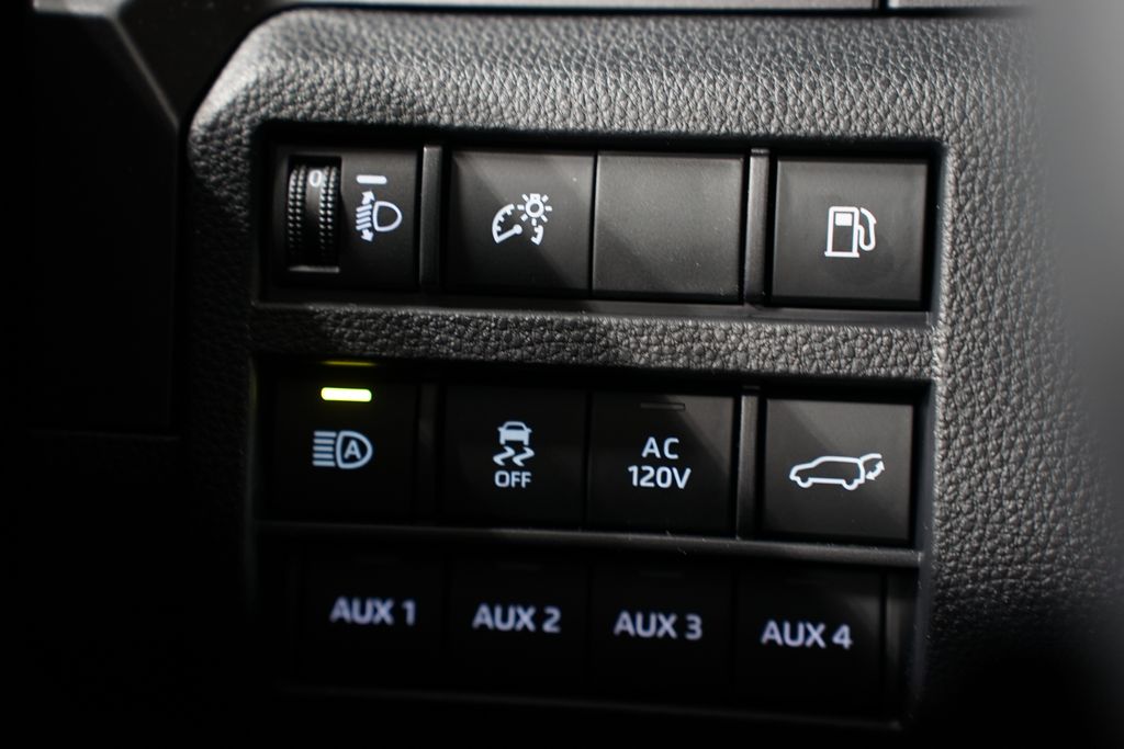 2025 Toyota 4Runner TRD Off Road 27