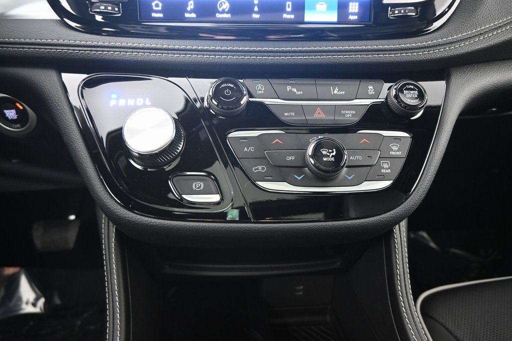 2026 Chrysler Pacifica Limited - Photo 31