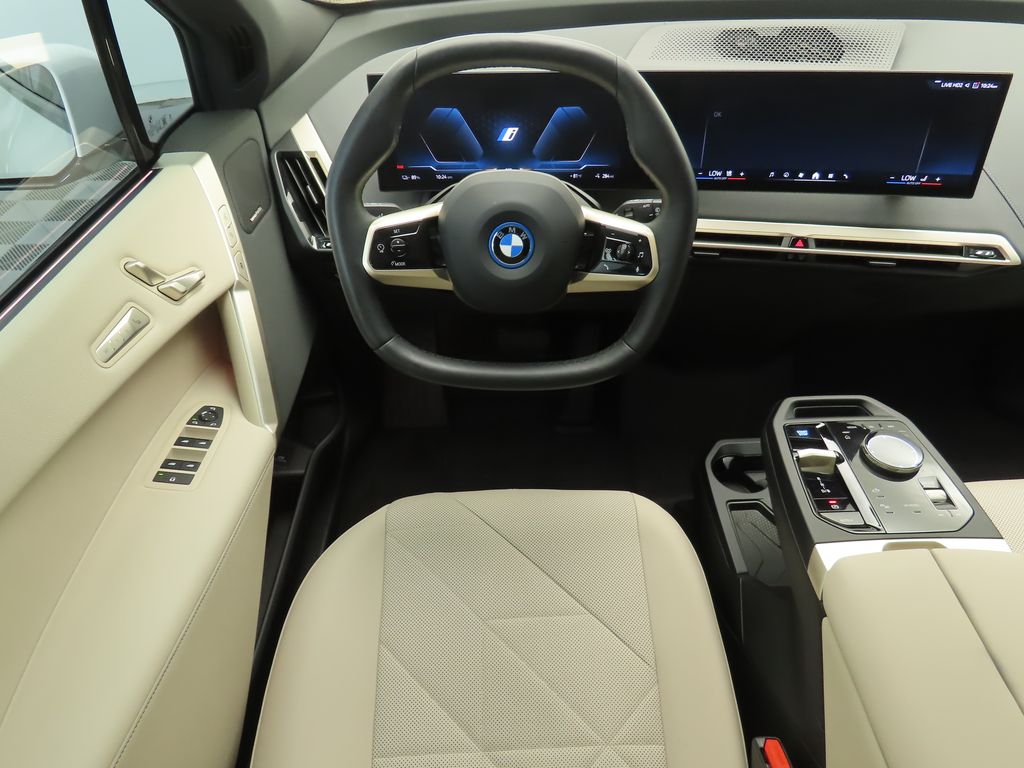 2024 BMW iX xDrive50 10