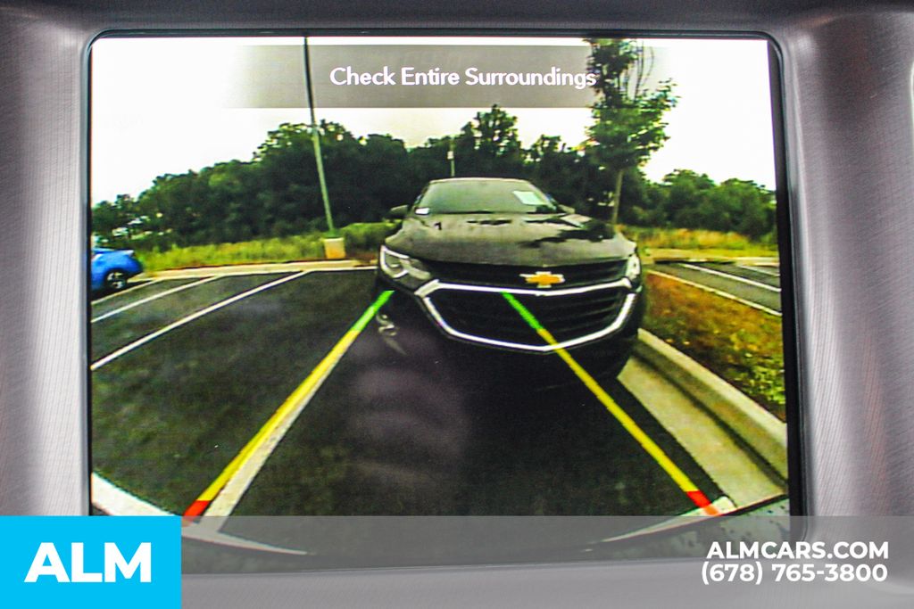 Used 2023 Black Dodge SXT image 32