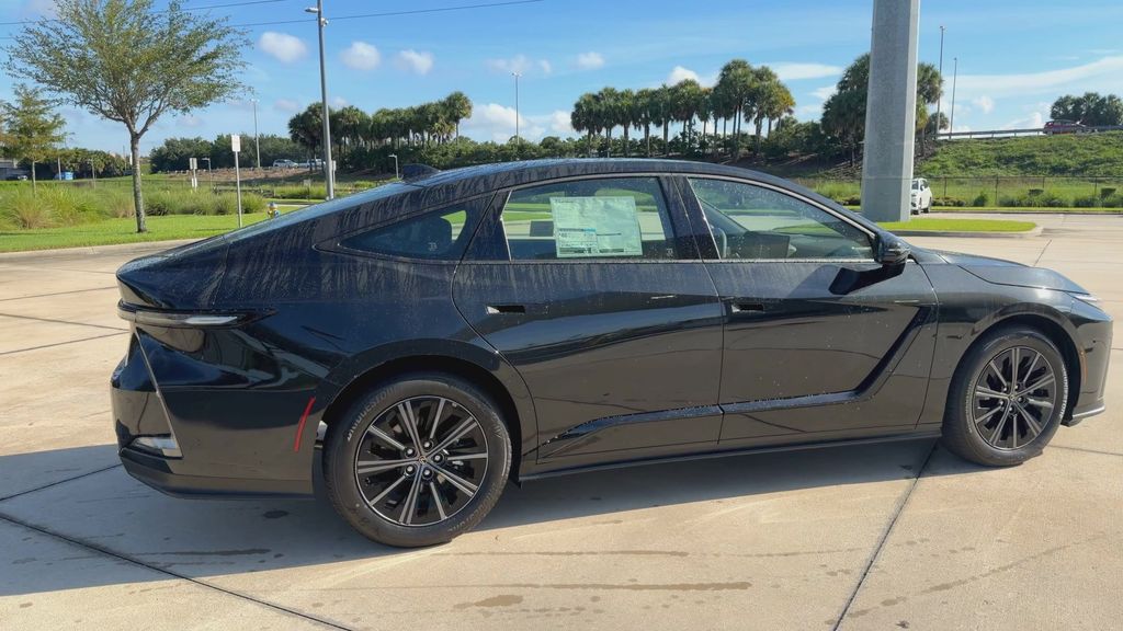 Thumbnail: 2026 Lexus ES - 9