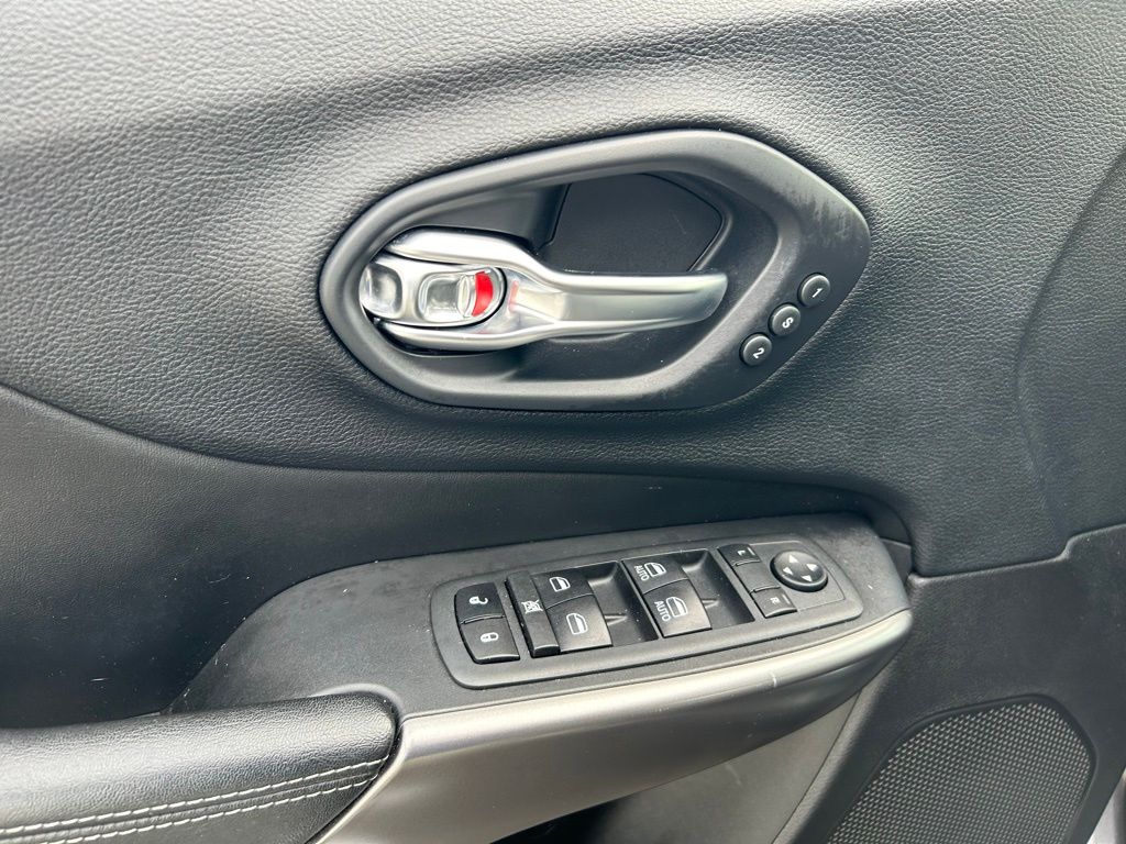 2020 Jeep Cherokee Limited Edition 28