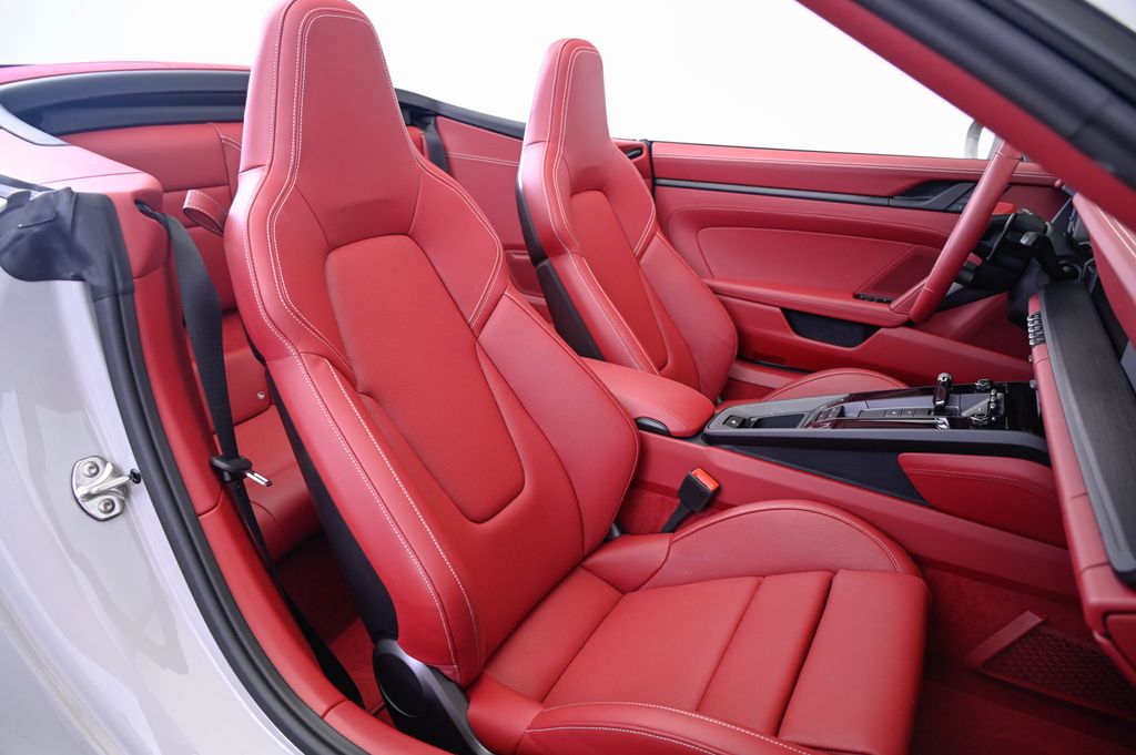 Thumbnail: 2026 Porsche 911 - 23