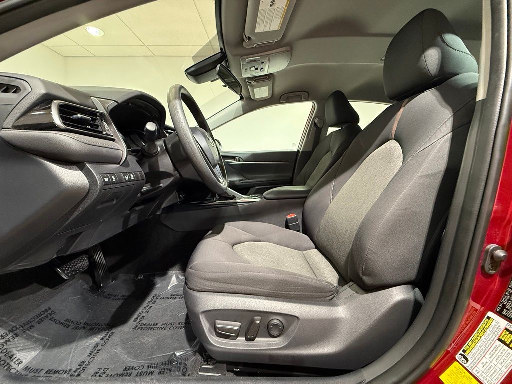 Thumbnail: 2019 Toyota Camry - 12