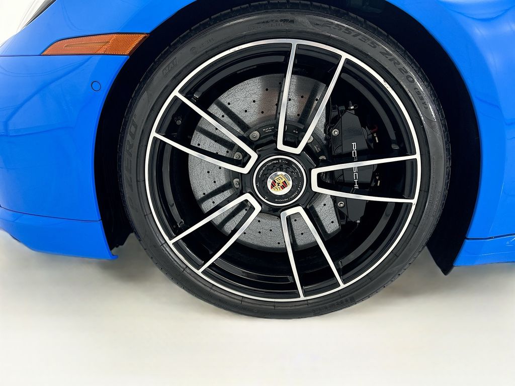 Thumbnail: 2022 Porsche 911 - 27