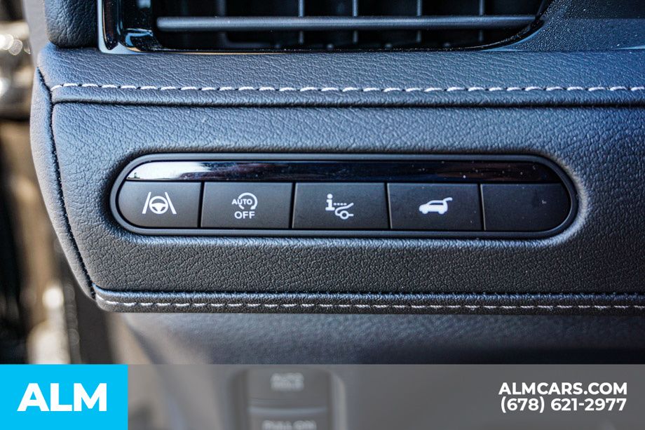 Used 2025 Black INFINITI LUXE image 49