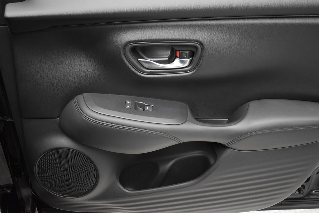 Thumbnail: 2025 Honda HR-V - 21