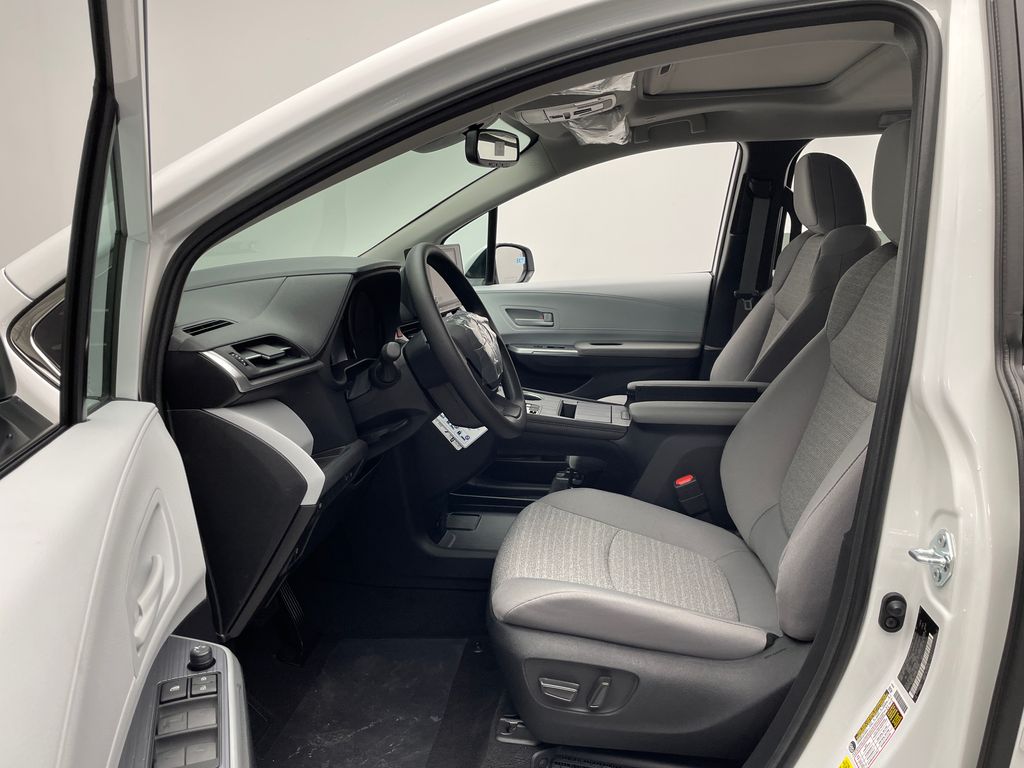 Thumbnail: 2025 Toyota Sienna - 12