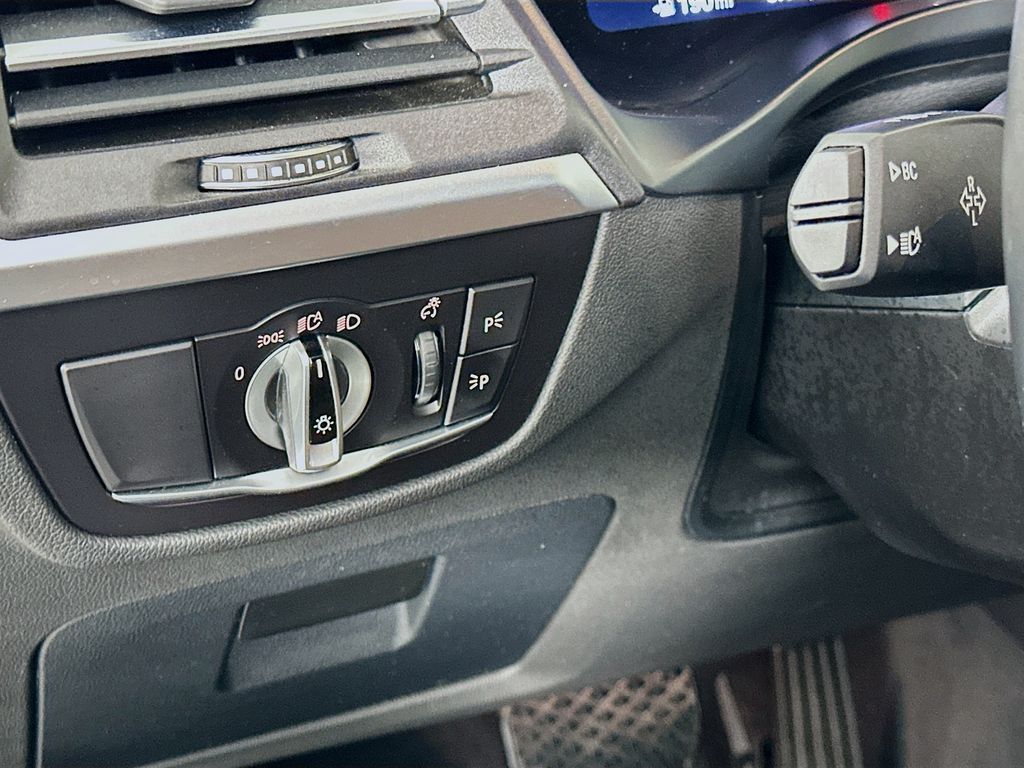 Thumbnail: 2022 BMW X3 - 10