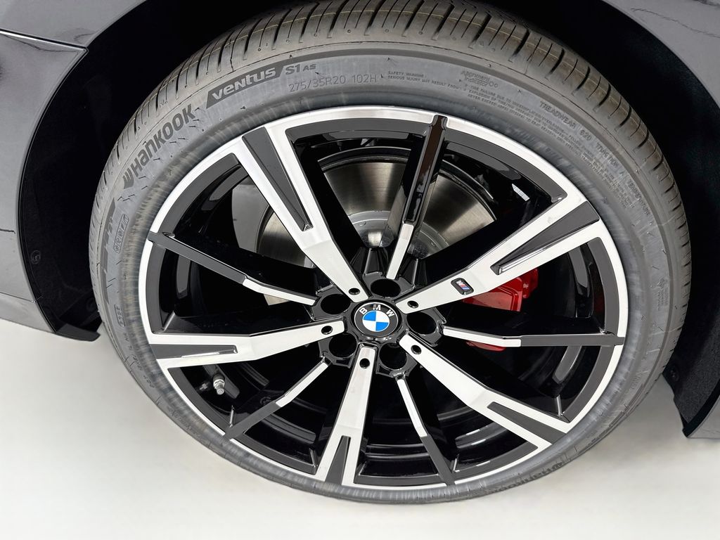 Thumbnail: 2027 BMW 5 Series - 32