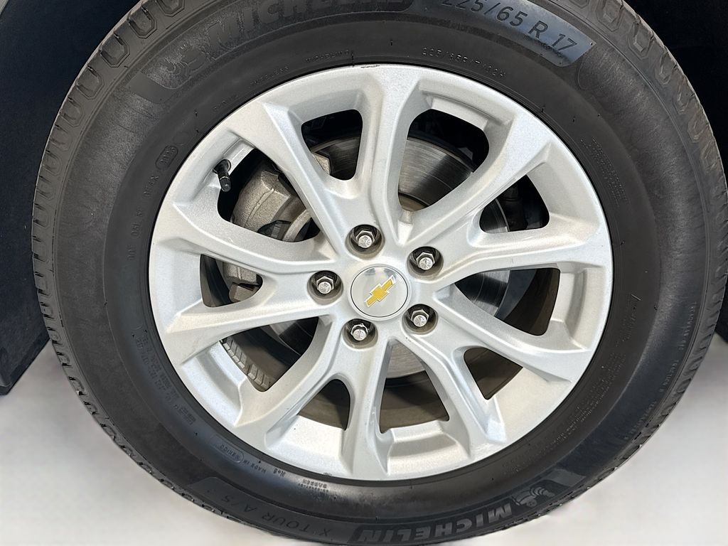 Thumbnail: 2018 Chevrolet Equinox - 30