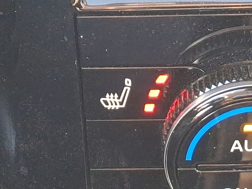 Thumbnail: 2022 Nissan Rogue - 25