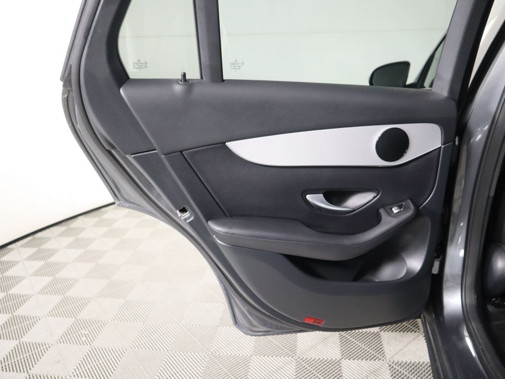 Thumbnail: 2021 Mercedes-Benz GLC - 25