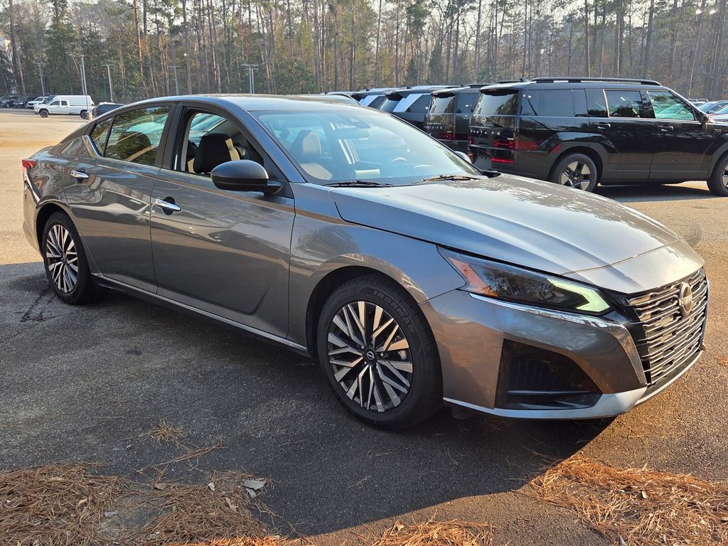 2024 Nissan Altima SV